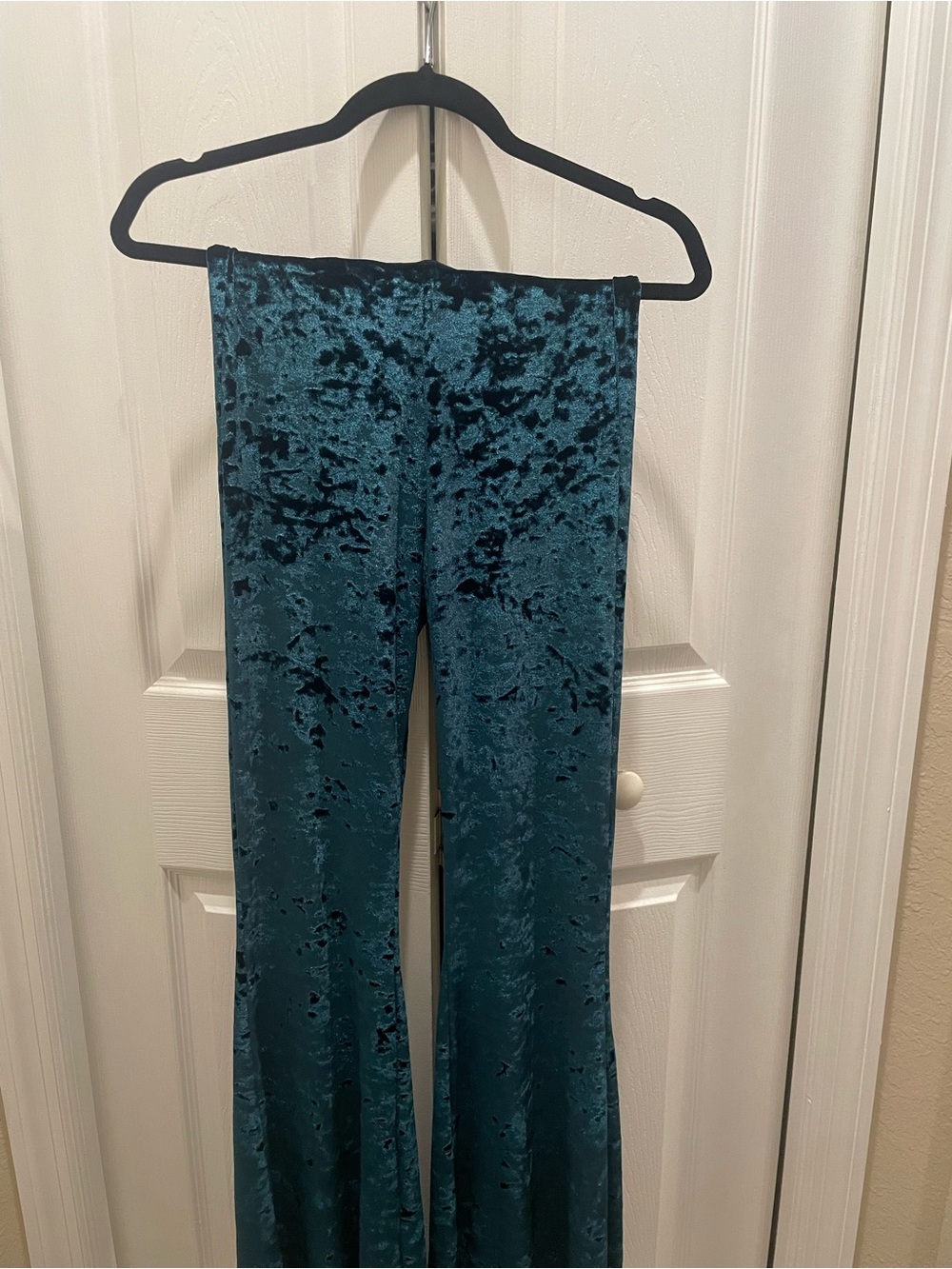 Miracle Eye- Crushed Velvet Flare Pants -Green 💚